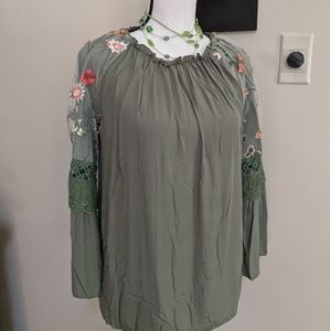 NWOT Fancy Sleeved Top